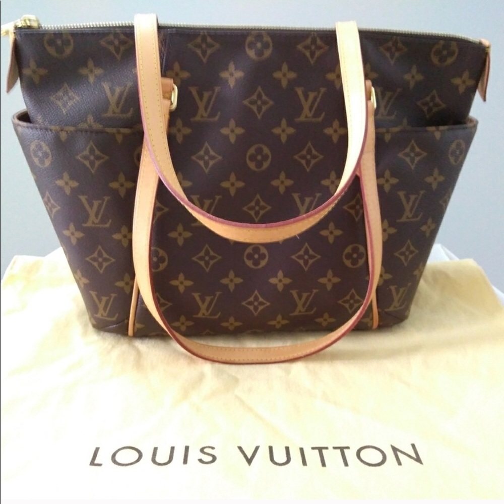Louis Vuitton Totally Monogram PM